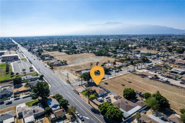 17912 Merrill, Fontana, CA 92335