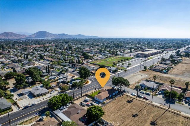 17912 Merrill, Fontana, CA 92335