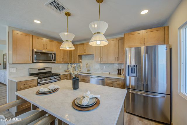 3823 W ROSE Lane, Phoenix, AZ 85019