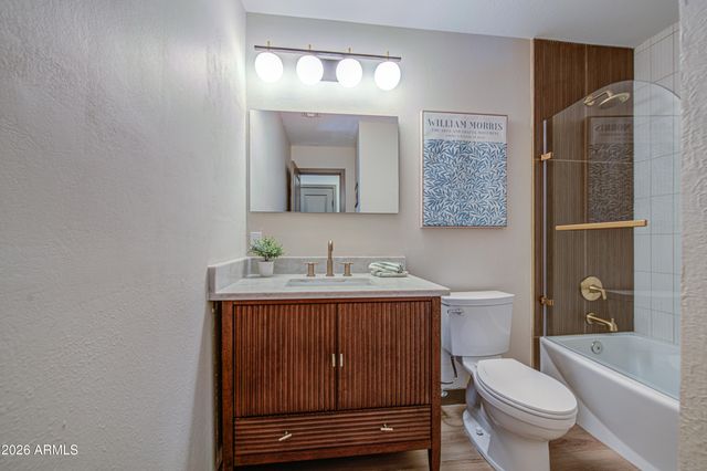 3823 W ROSE Lane, Phoenix, AZ 85019