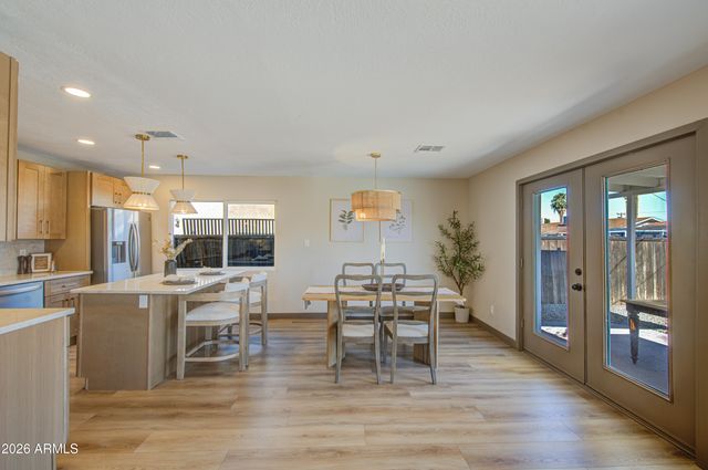 3823 W ROSE Lane, Phoenix, AZ 85019