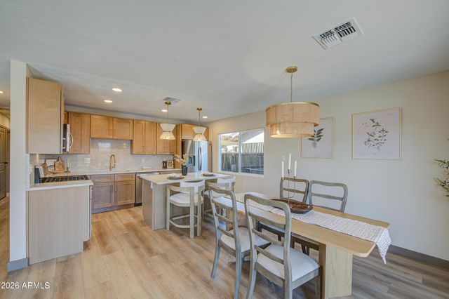 3823 W ROSE Lane, Phoenix, AZ 85019