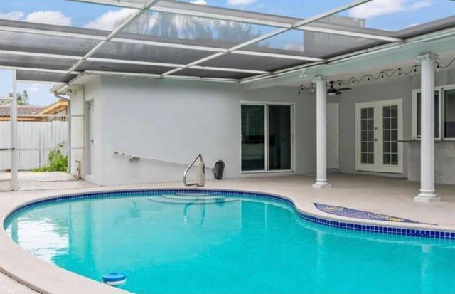 4811 HAYES Street, Hollywood, FL 33021