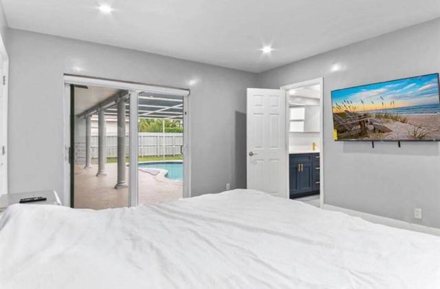 4811 HAYES Street, Hollywood, FL 33021