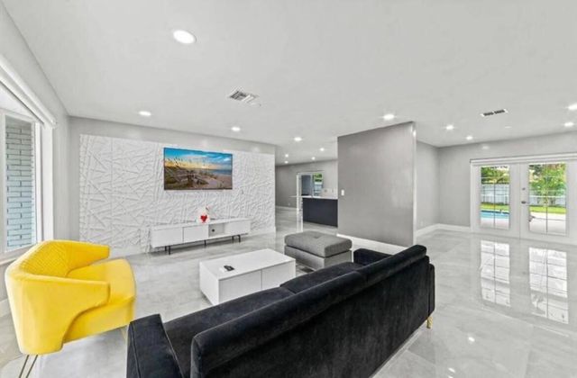 4811 HAYES Street, Hollywood, FL 33021