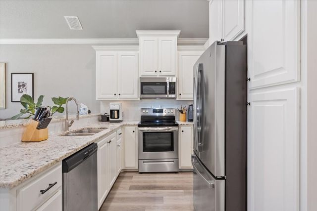 518 Alamo Court, Mcgregor, TX 76657