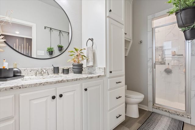 518 Alamo Court, Mcgregor, TX 76657