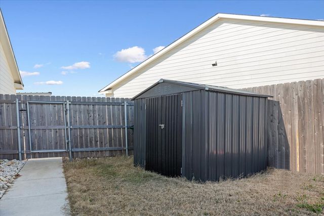 518 Alamo Court, Mcgregor, TX 76657