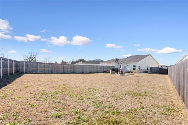 518 Alamo Court, Mcgregor, TX 76657