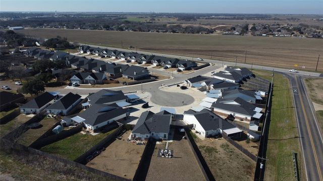 518 Alamo Court, Mcgregor, TX 76657
