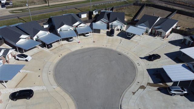 518 Alamo Court, Mcgregor, TX 76657