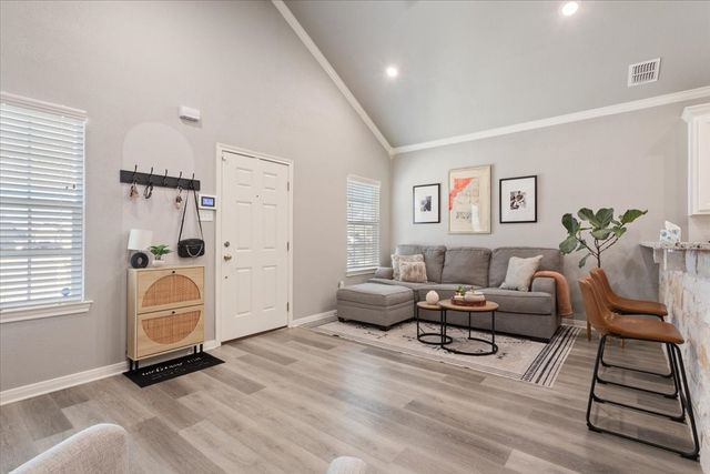 518 Alamo Court, Mcgregor, TX 76657