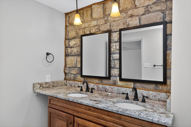 251 Herrington Woods Road, Harrodsburg, KY 40330