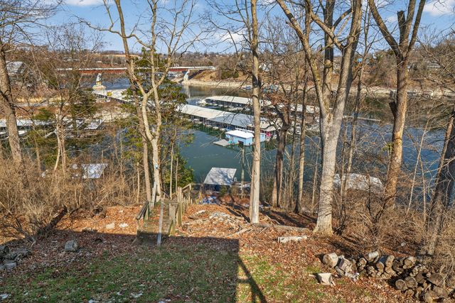 251 Herrington Woods Road, Harrodsburg, KY 40330