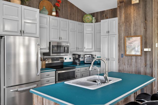 251 Herrington Woods Road, Harrodsburg, KY 40330