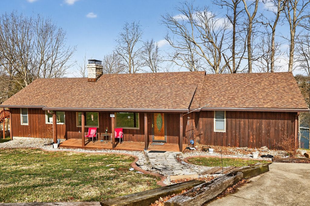 251 Herrington Woods Road, Harrodsburg, KY 40330