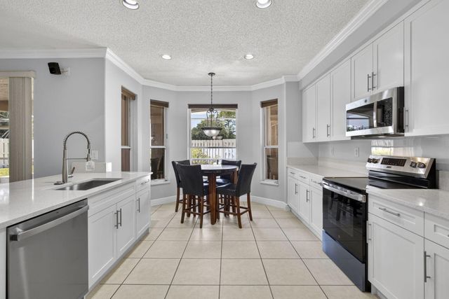 6263 Shadow Tree Lane, Lake Worth, FL 33463