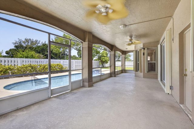 6263 Shadow Tree Lane, Lake Worth, FL 33463
