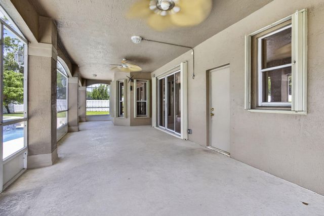 6263 Shadow Tree Lane, Lake Worth, FL 33463