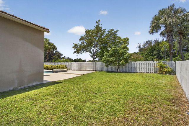 6263 Shadow Tree Lane, Lake Worth, FL 33463