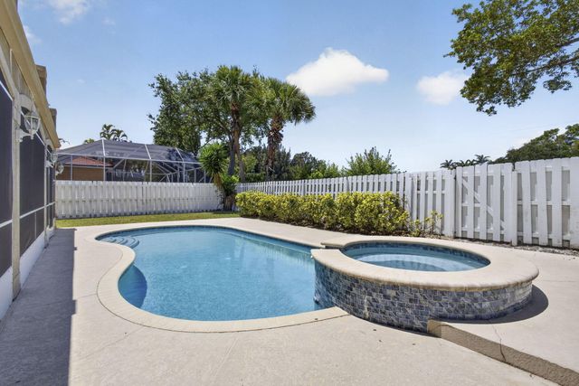 6263 Shadow Tree Lane, Lake Worth, FL 33463