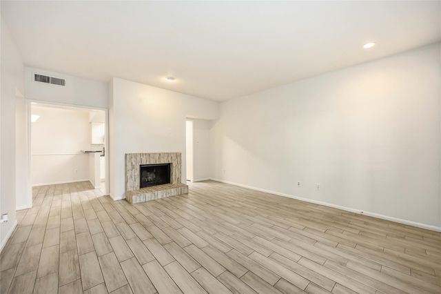 2100 Tanglewilde Street 531, Houston, TX 77063