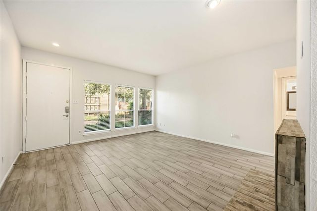 2100 Tanglewilde Street 531, Houston, TX 77063