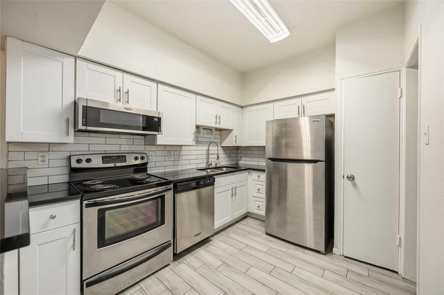 2100 Tanglewilde Street 531, Houston, TX 77063