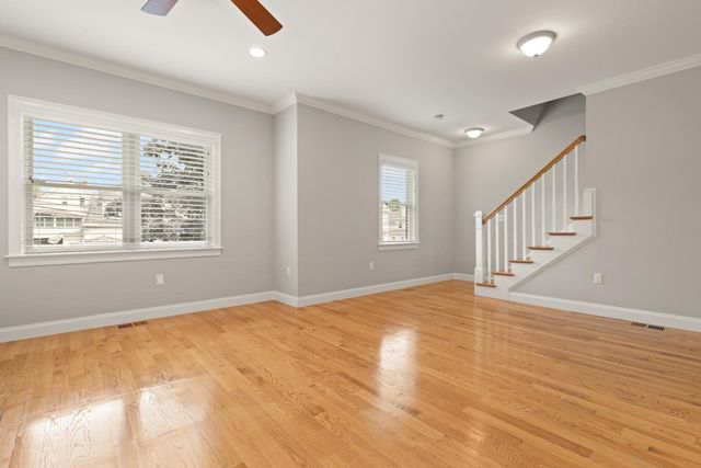 29 Wadsworth Ave 2, Waltham, MA 02453