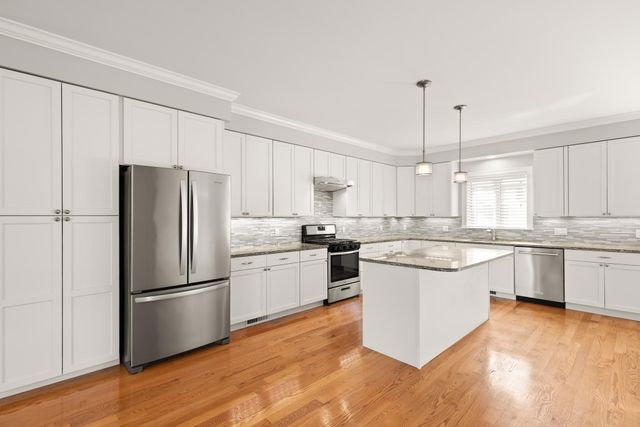 29 Wadsworth Ave 2, Waltham, MA 02453