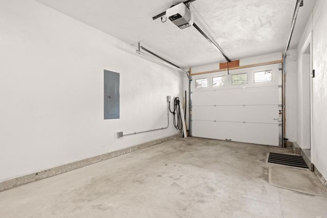 29 Wadsworth Ave 2, Waltham, MA 02453
