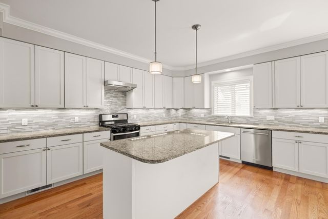 29 Wadsworth Ave 2, Waltham, MA 02453