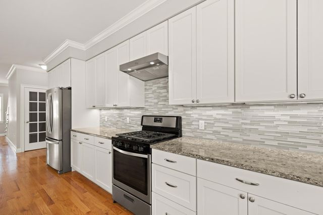 29 Wadsworth Ave 2, Waltham, MA 02453