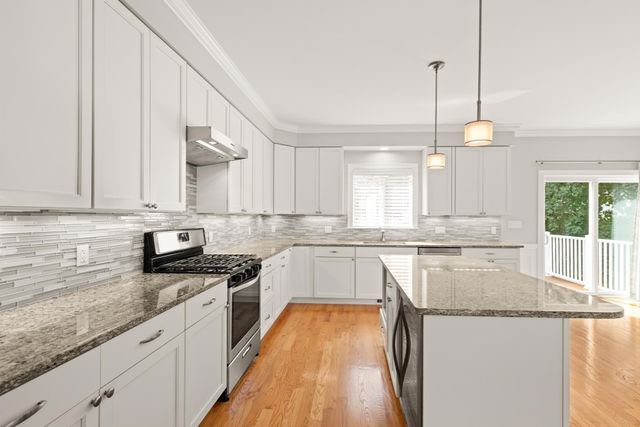 29 Wadsworth Ave 2, Waltham, MA 02453