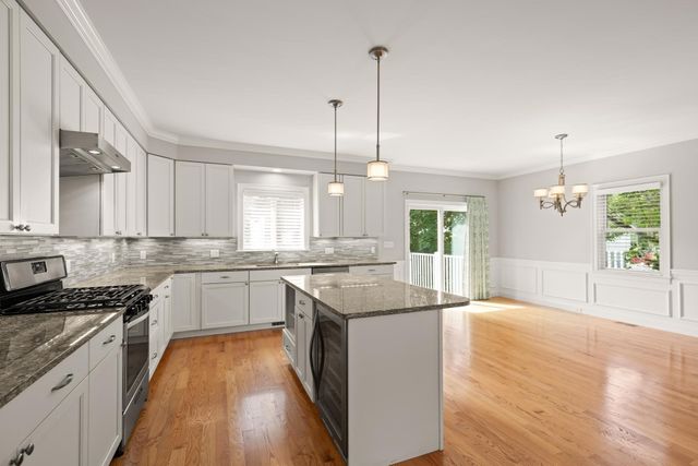 29 Wadsworth Ave 2, Waltham, MA 02453