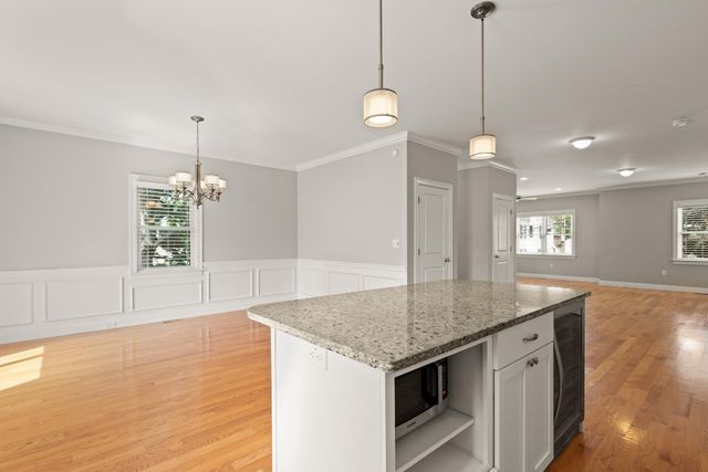 29 Wadsworth Ave 2, Waltham, MA 02453