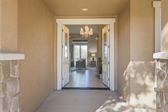 2435 Horseshoe Ct, Rocklin, CA 95765