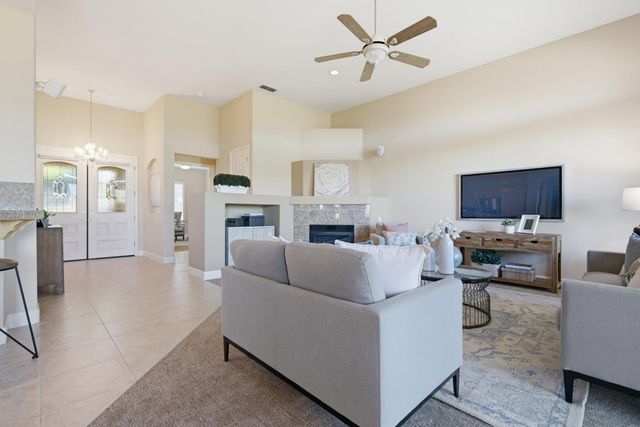 2435 Horseshoe Ct, Rocklin, CA 95765