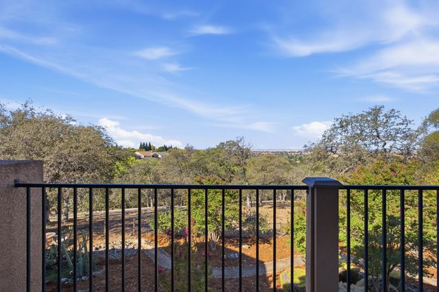 2435 Horseshoe Ct, Rocklin, CA 95765