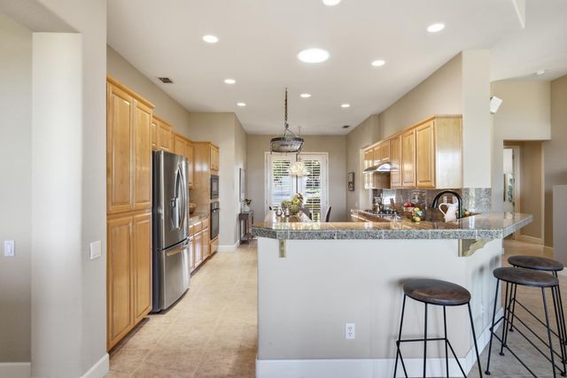 2435 Horseshoe Ct, Rocklin, CA 95765