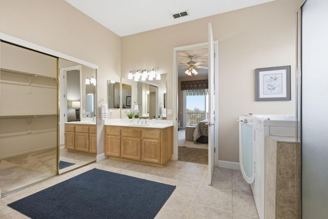2435 Horseshoe Ct, Rocklin, CA 95765