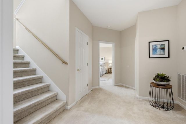 2435 Horseshoe Ct, Rocklin, CA 95765
