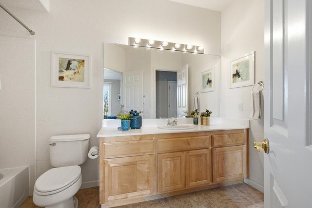 2435 Horseshoe Ct, Rocklin, CA 95765