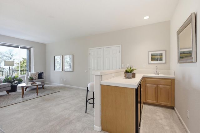 2435 Horseshoe Ct, Rocklin, CA 95765