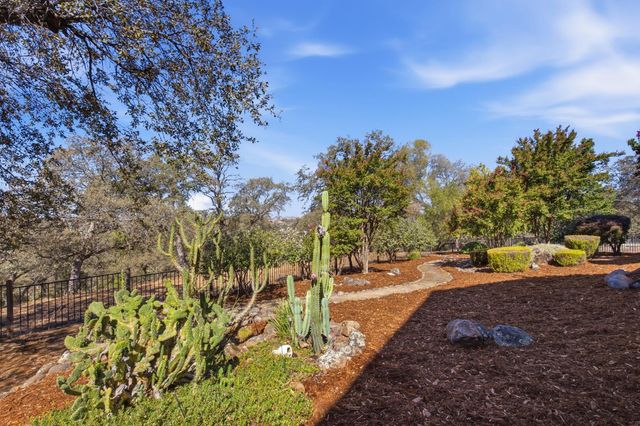 2435 Horseshoe Ct, Rocklin, CA 95765