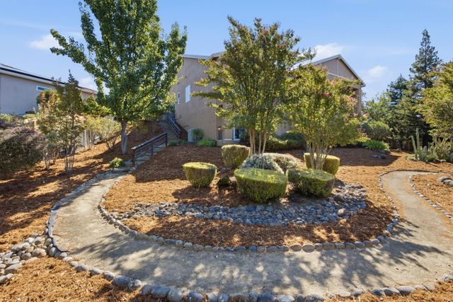 2435 Horseshoe Ct, Rocklin, CA 95765