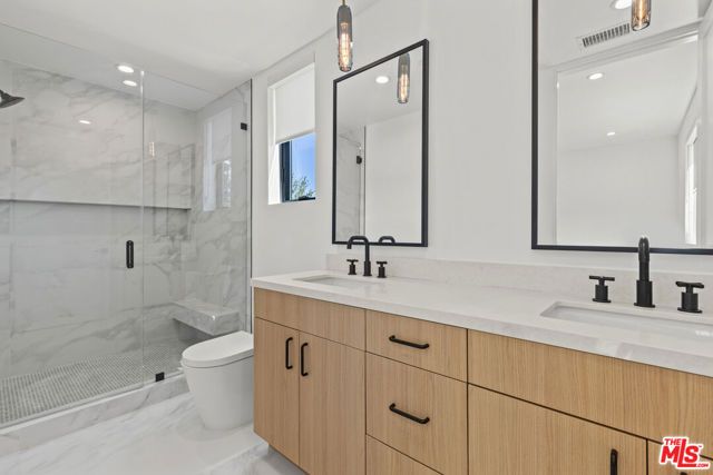 5839 Kester Avenue 2, Sherman Oaks, CA 91411