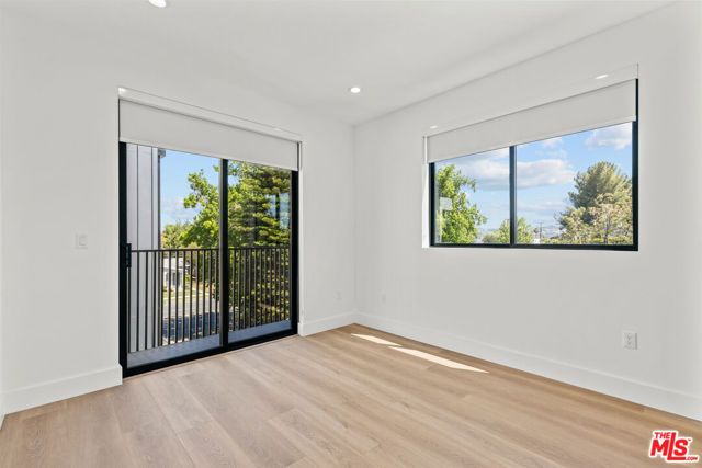 5839 Kester Avenue 2, Sherman Oaks, CA 91411