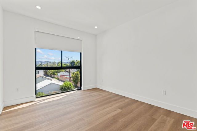 5839 Kester Avenue 2, Sherman Oaks, CA 91411