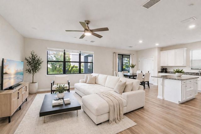 6111 BLUESTAR COURT, Bradenton, FL 34211